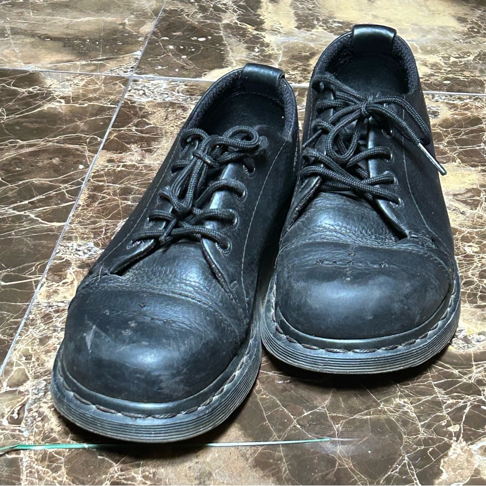 Dr. Martens Celia Oxford lace up shoes. Size 6 women’s